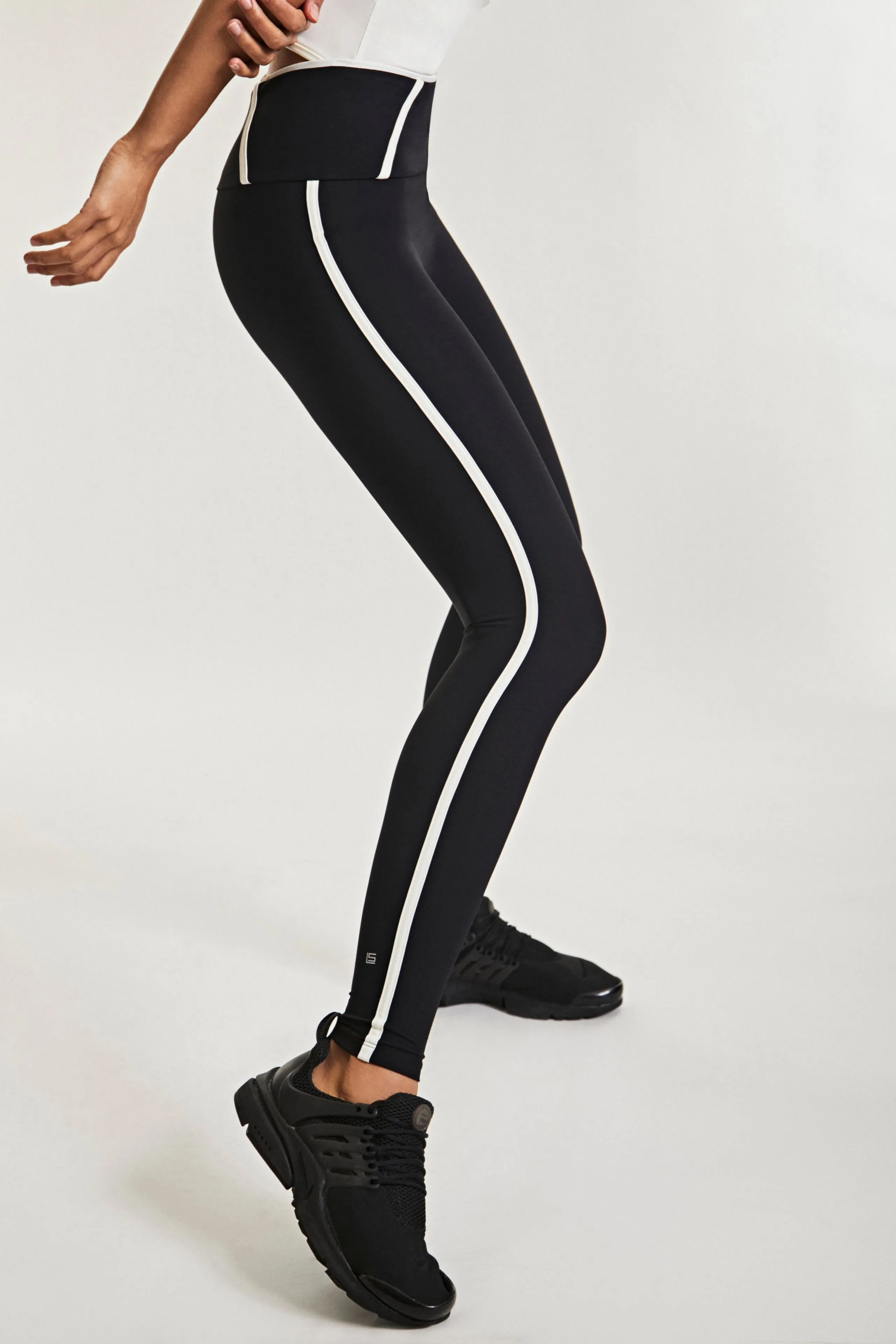 ALPINE PIPED LEGGING