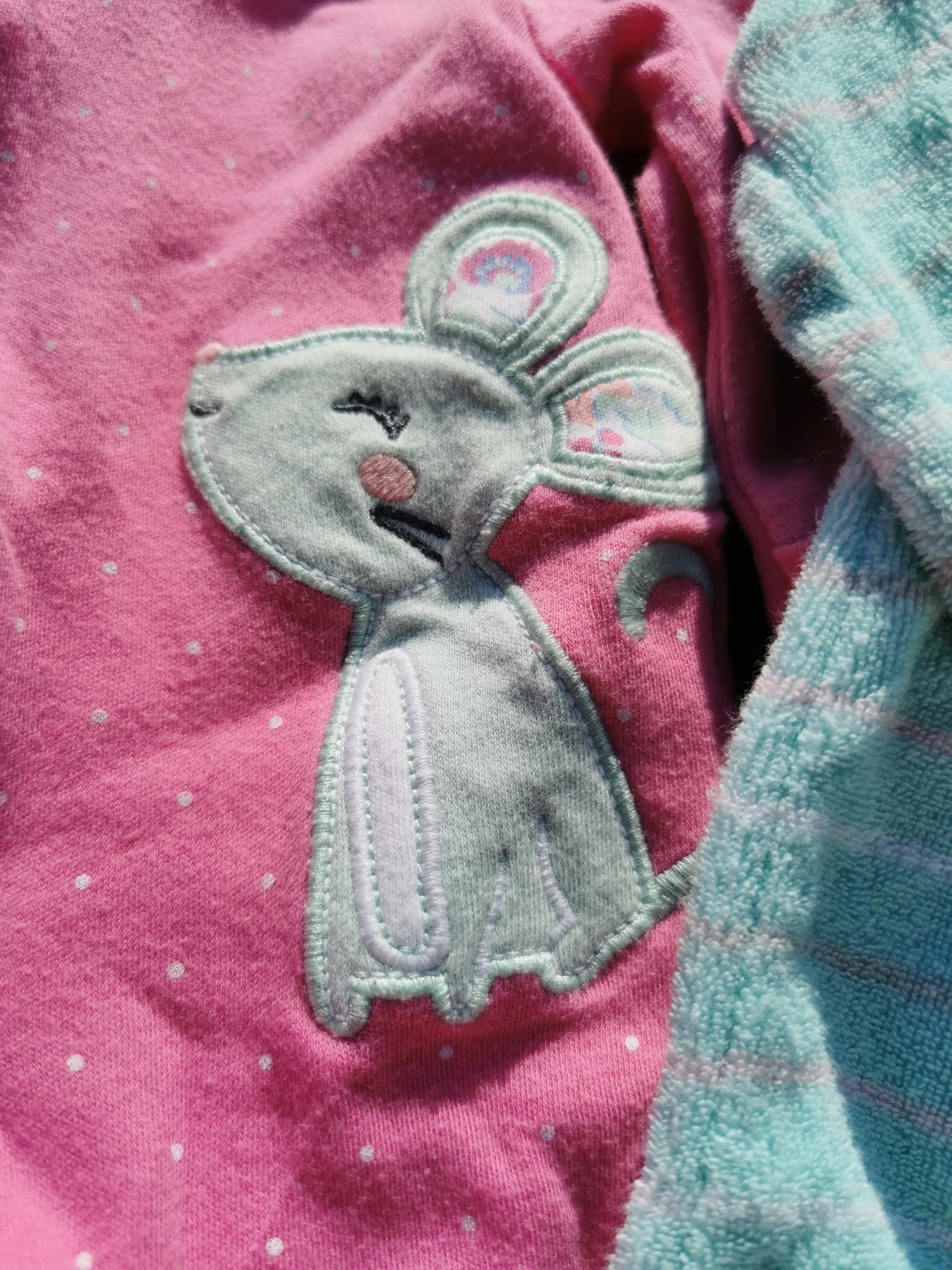 BABY GIRL SIZE NB - CARTER'S, 2-Pack Zippered One-pieces VGUC B32