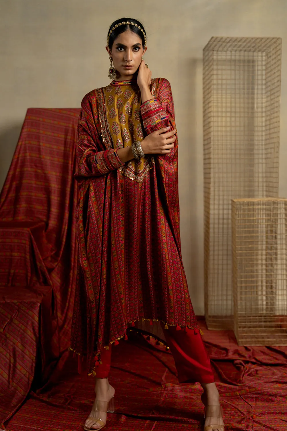 Bagh Kaftan With Gulal Pants