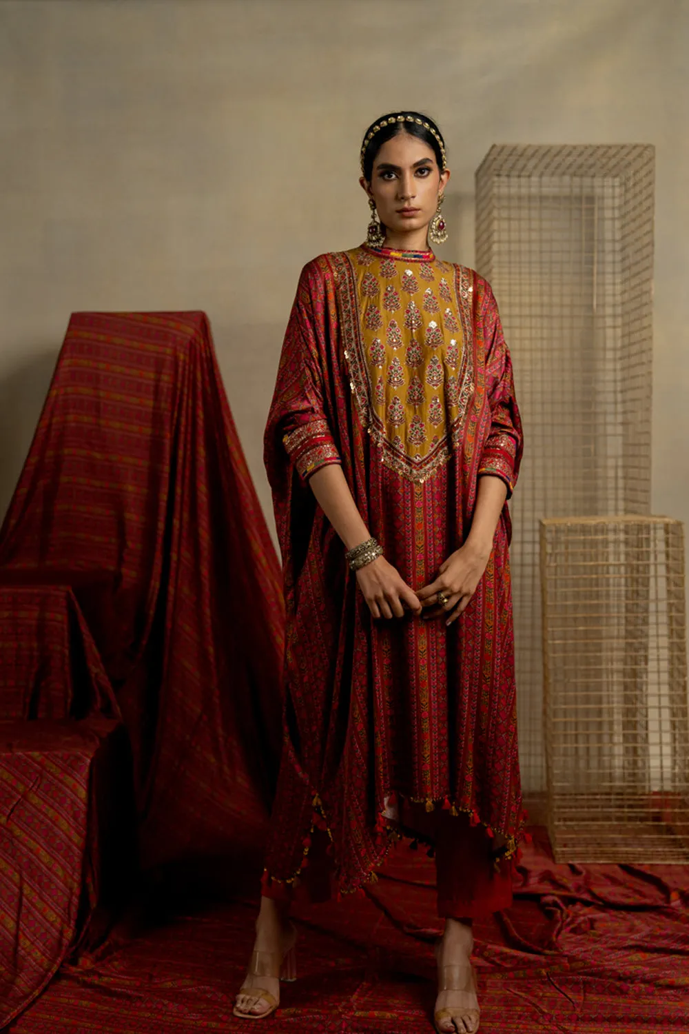 Bagh Kaftan With Gulal Pants