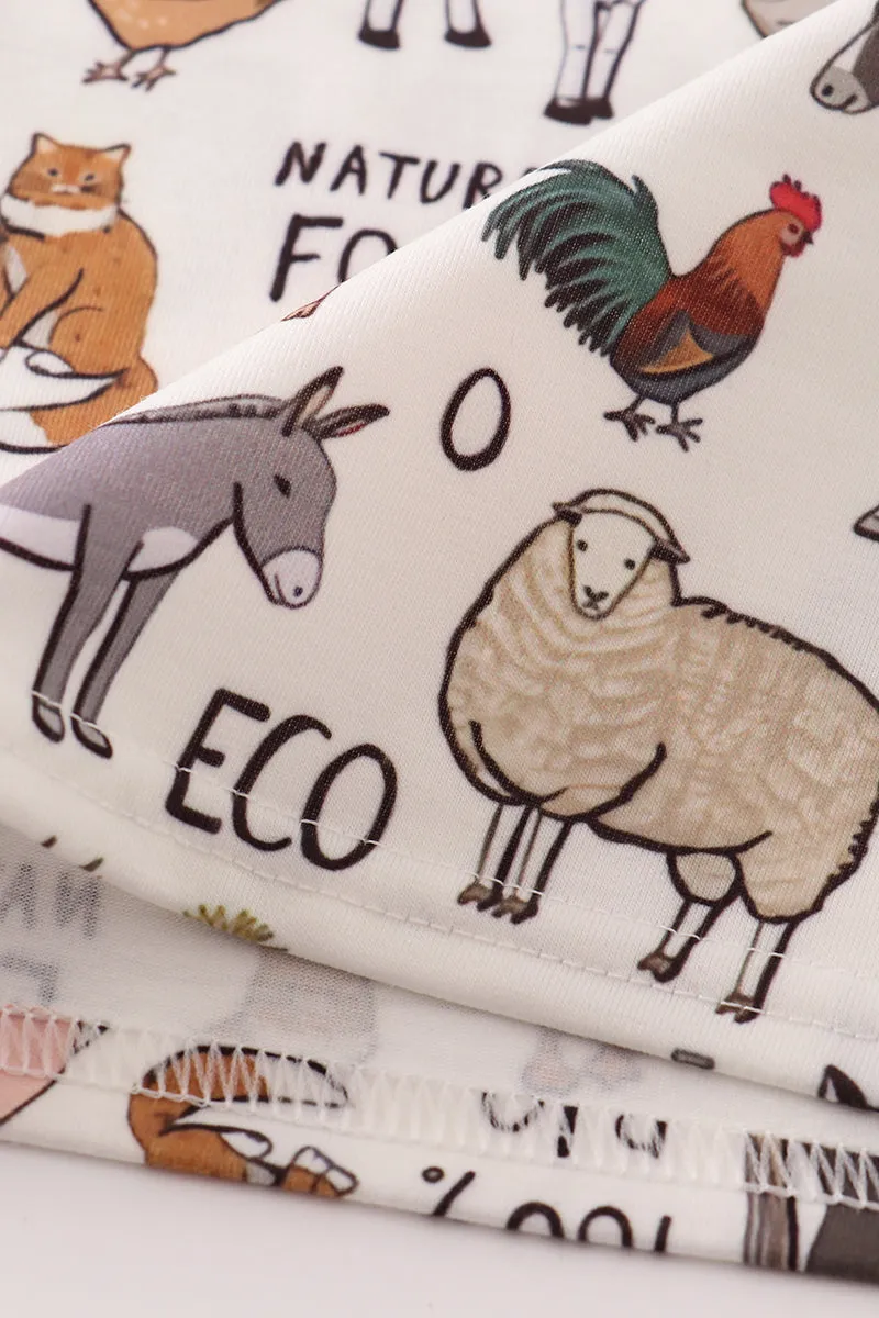Beige farm boy set