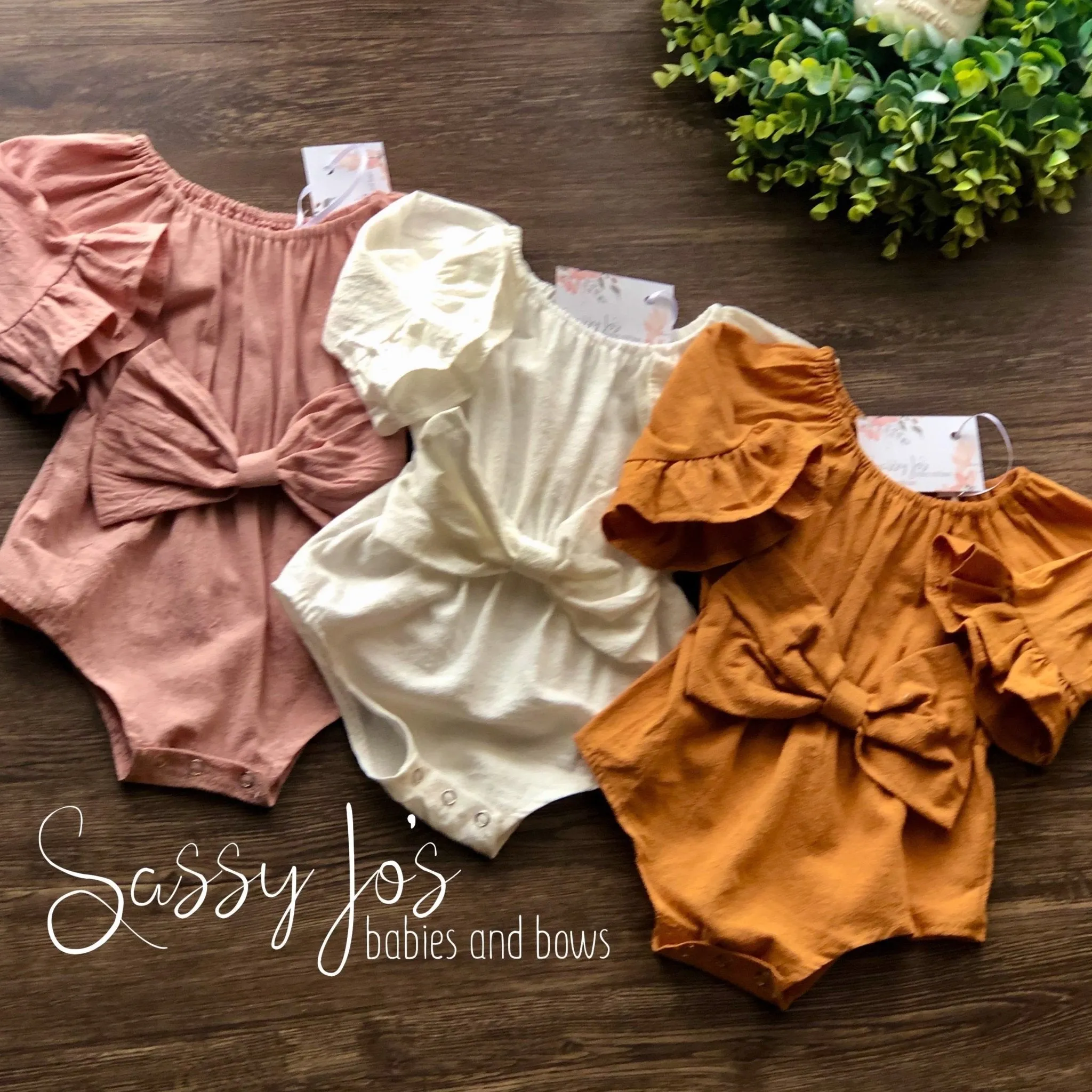 Bell-Sleeved Linen Bodysuit