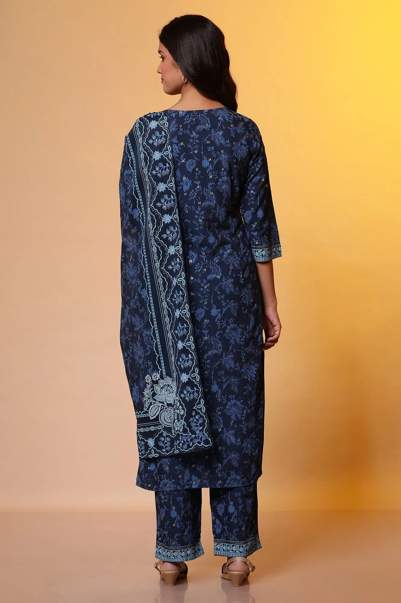 Blue Floral Printed Kurta with Zari Embroidery