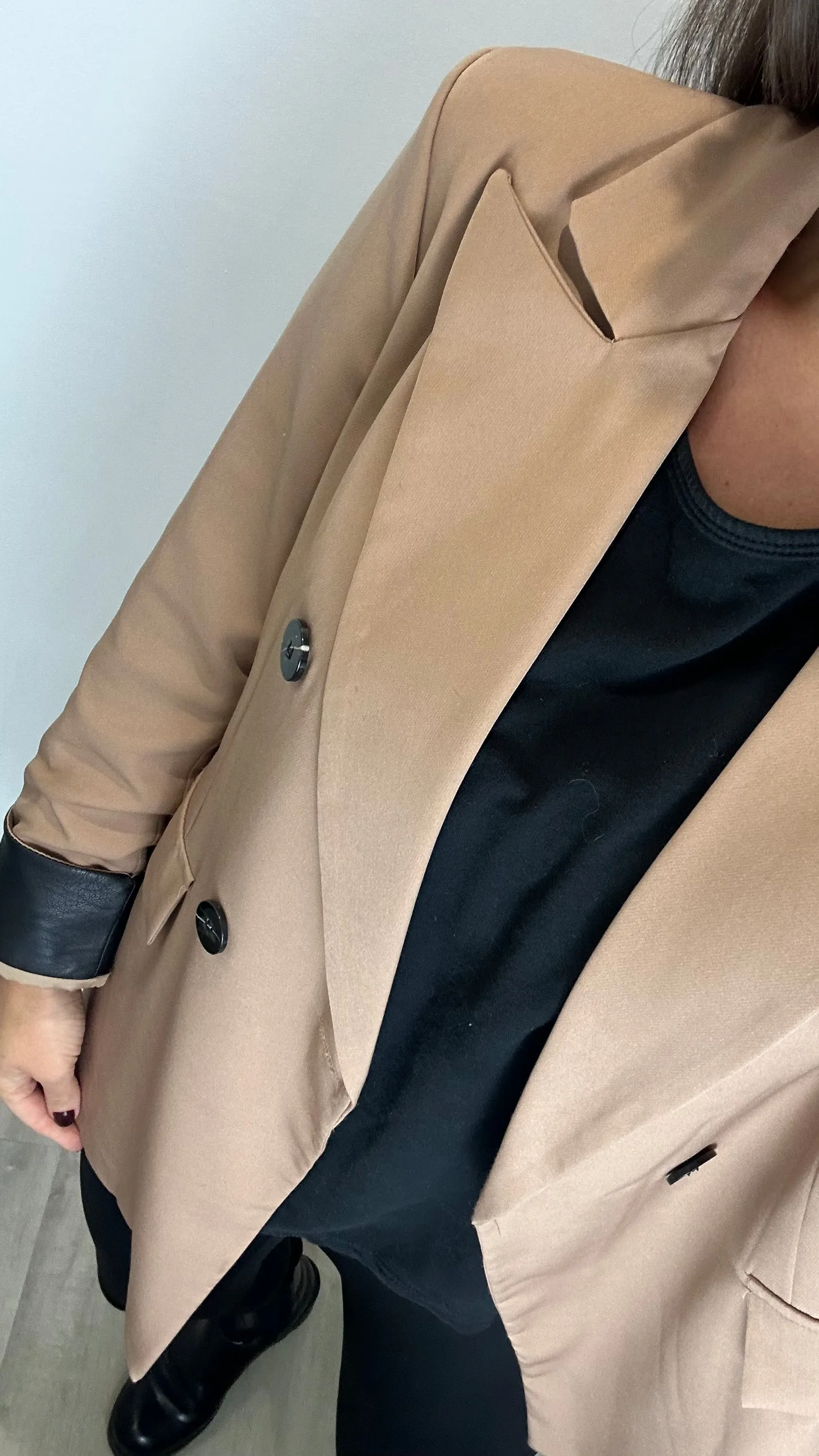 CAMEL FAUX LEATHER CUFF BLAZER