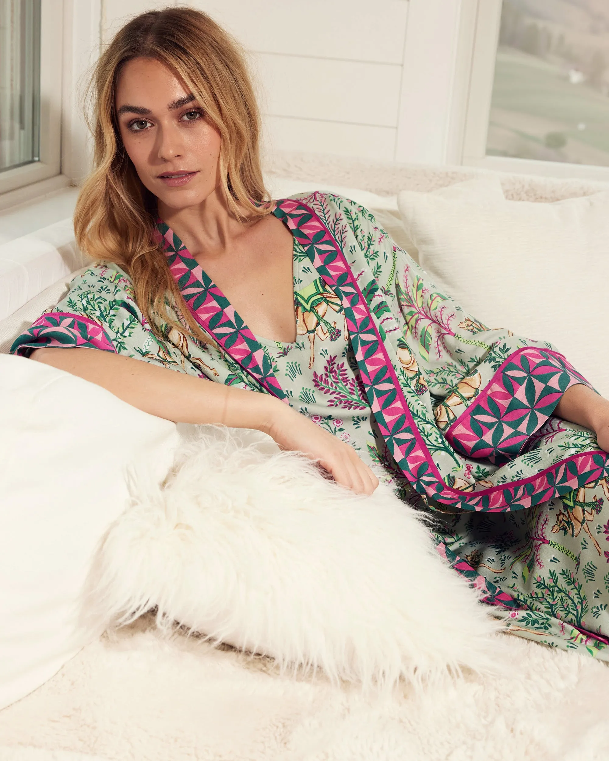 Camel's Courtyard - Satin Robe - Avocado