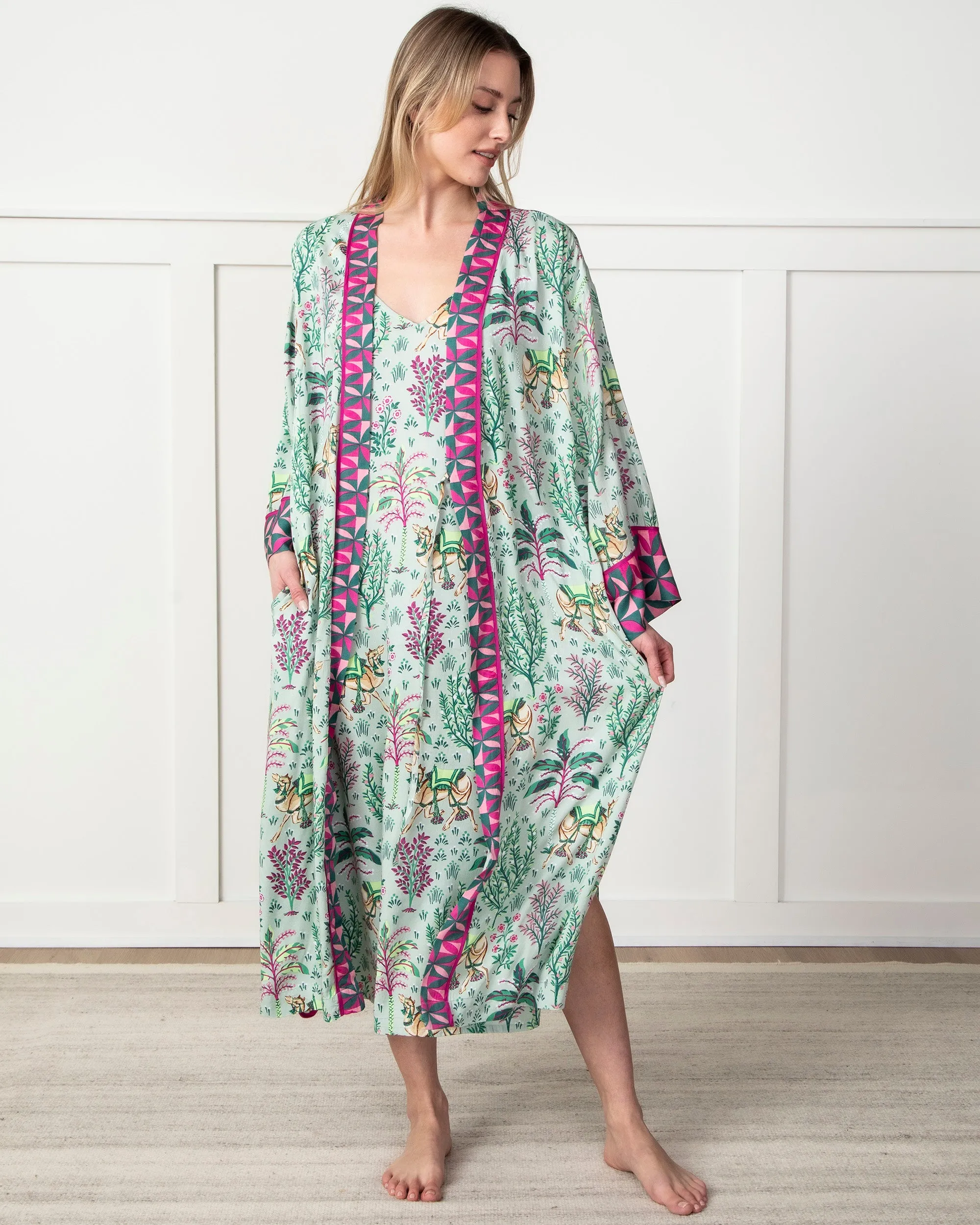 Camel's Courtyard - Satin Robe - Avocado