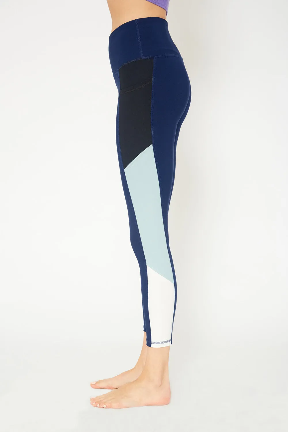 Cover Girl label mid rise 7/8 leggings
