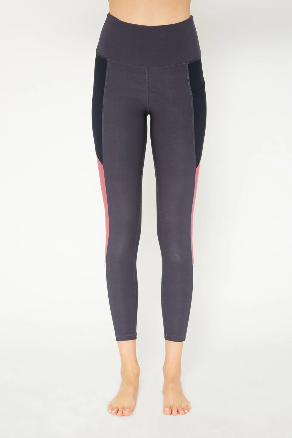 Cover Girl label mid rise 7/8 leggings