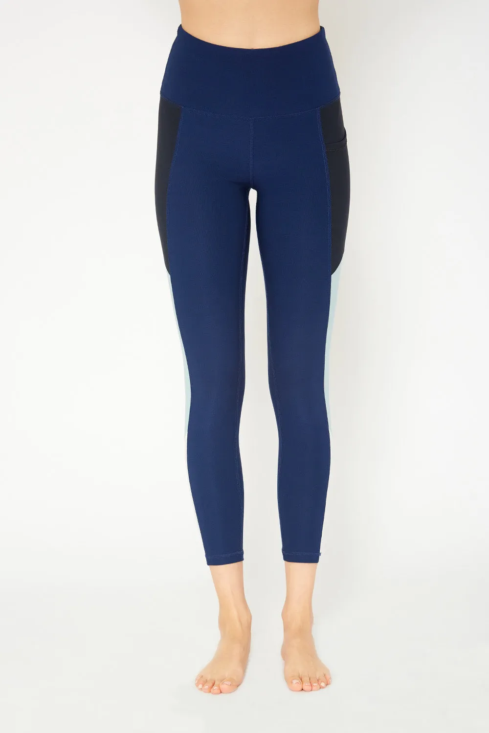 Cover Girl label mid rise 7/8 leggings