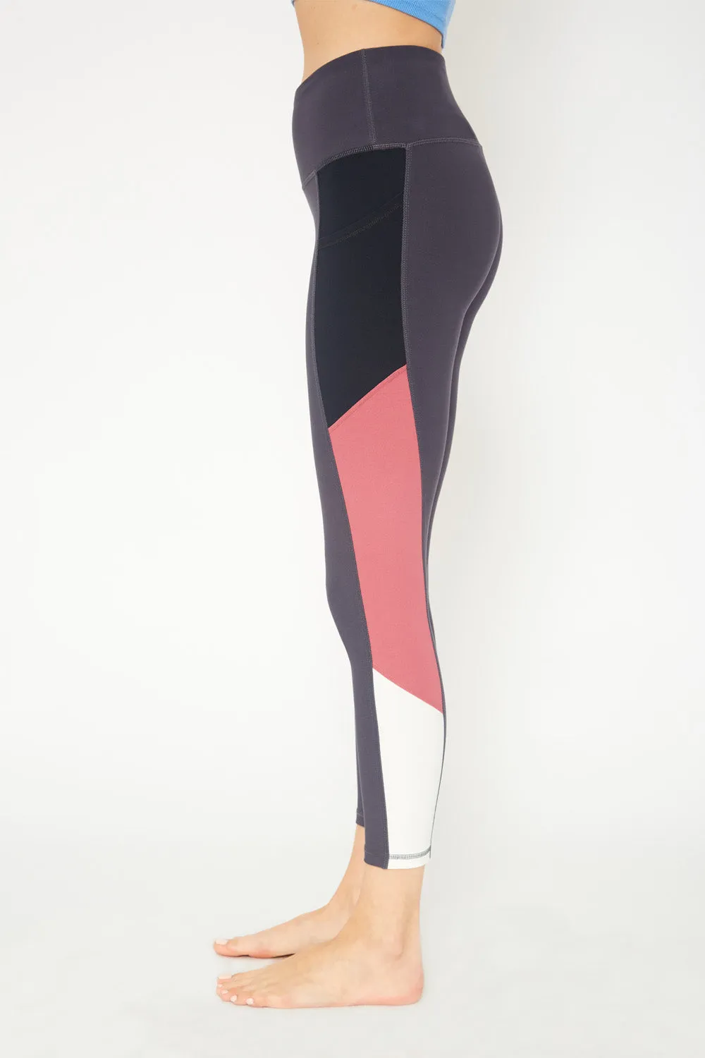 Cover Girl label mid rise 7/8 leggings