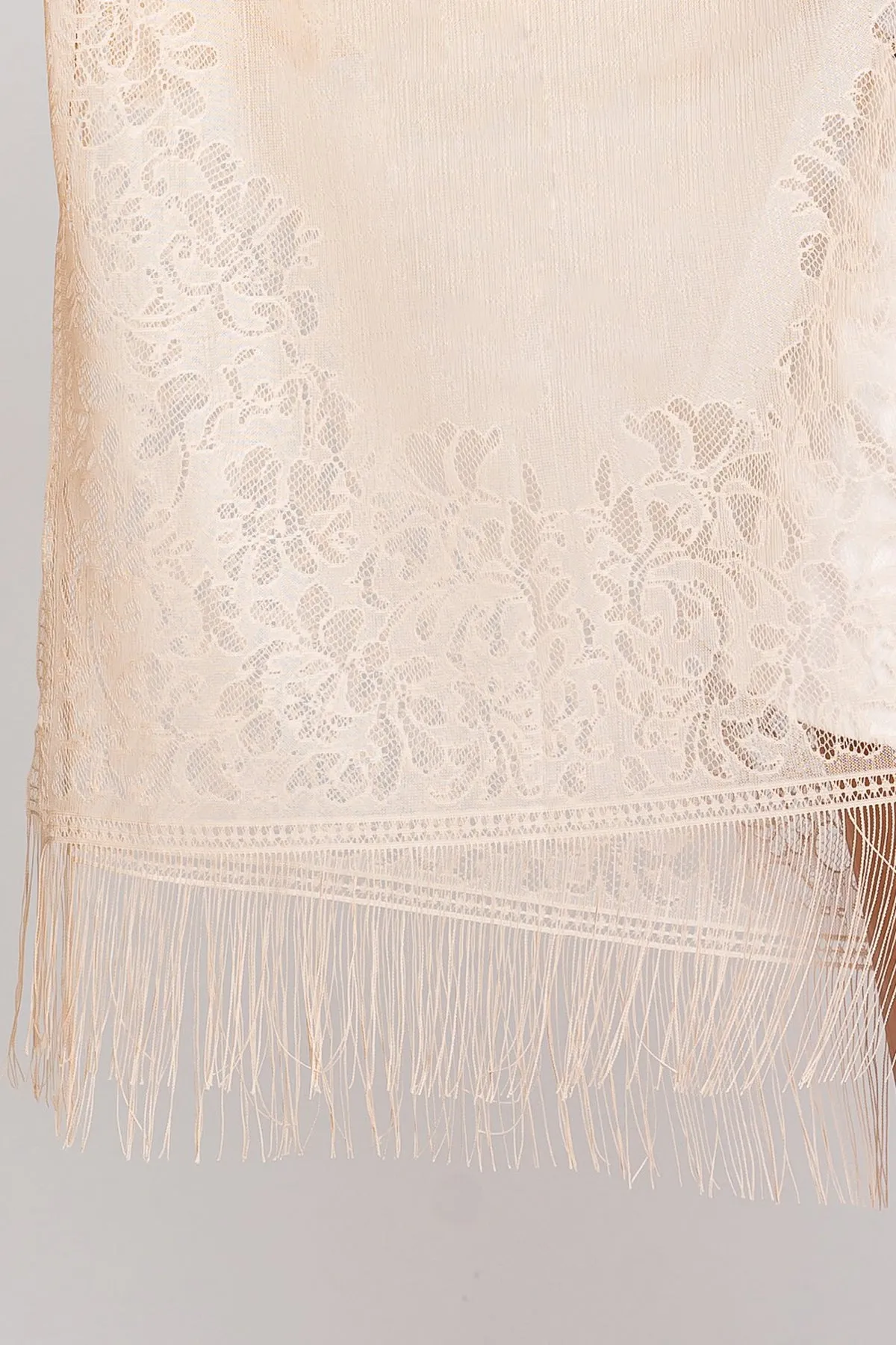 FLORAL LACE KIMONO WITH TASSEL