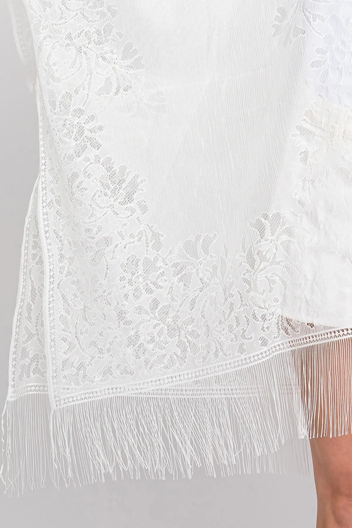 FLORAL LACE KIMONO WITH TASSEL
