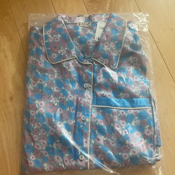 Free people pillow talk lavender combo women’s top bottom pjs button down Xs
