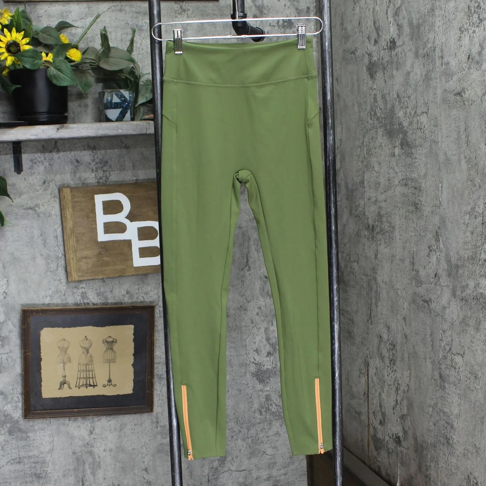 G by Giuliana Womens Front Zip High Waist Leggings 1678eaad1741fb Green S