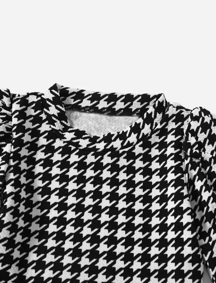 Houndstooth Print Puffsleeve Peplum Top