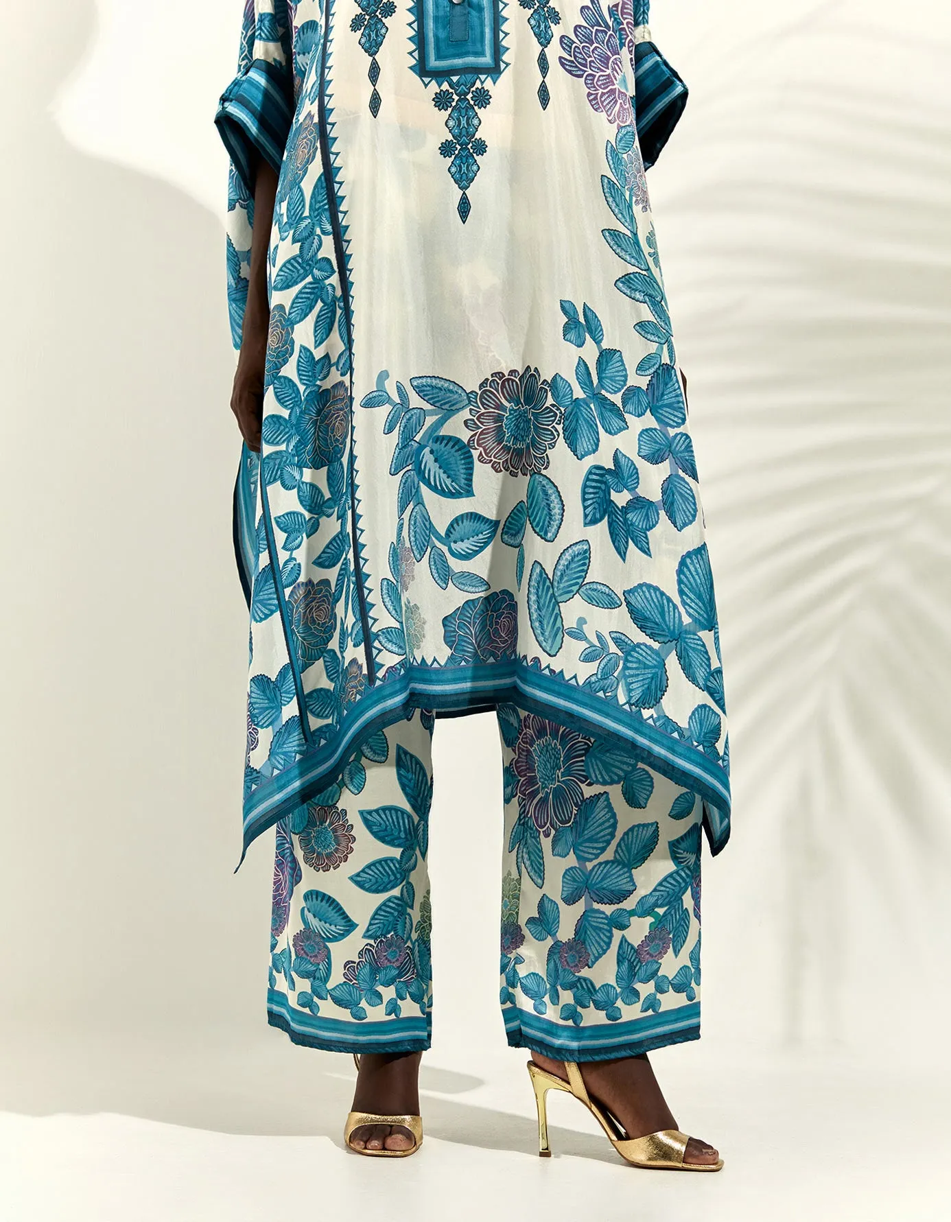 Jamaica : Chantelle - Ivory/Blue