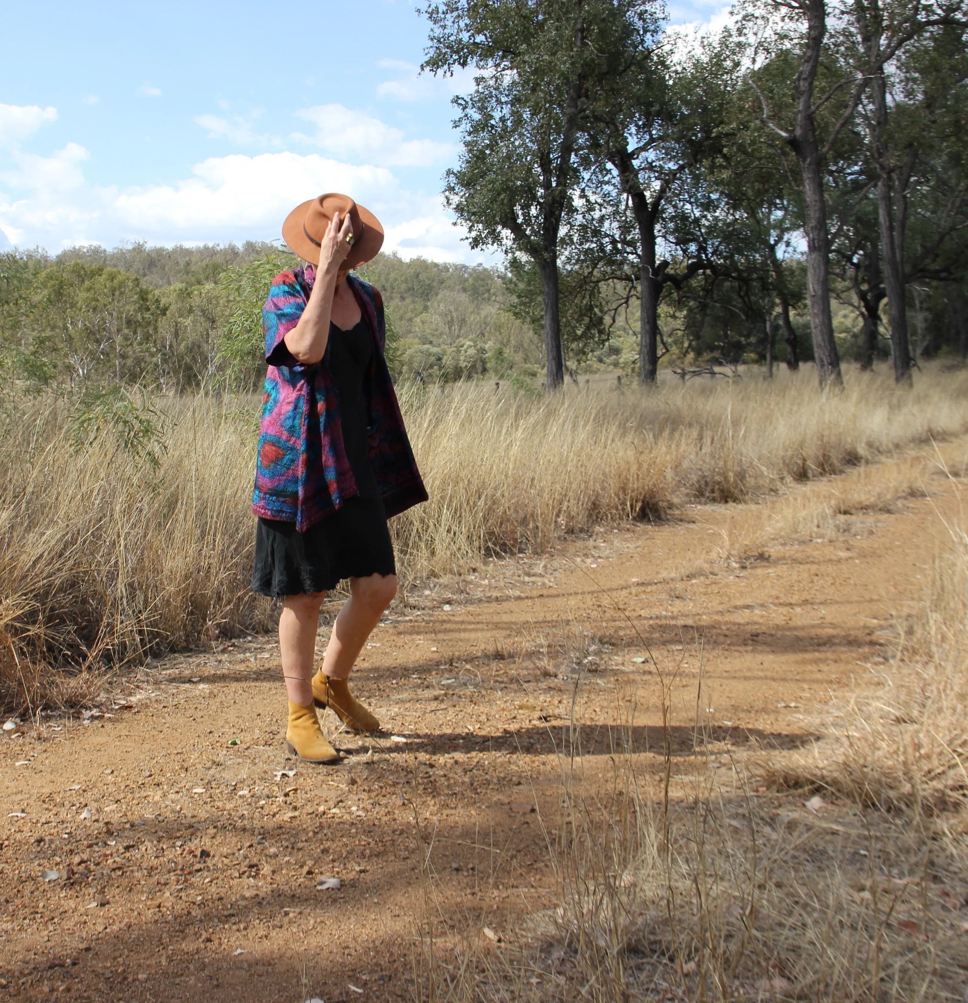 Kimono - silk reversible featuring hand stitching and pockets - Spheres
