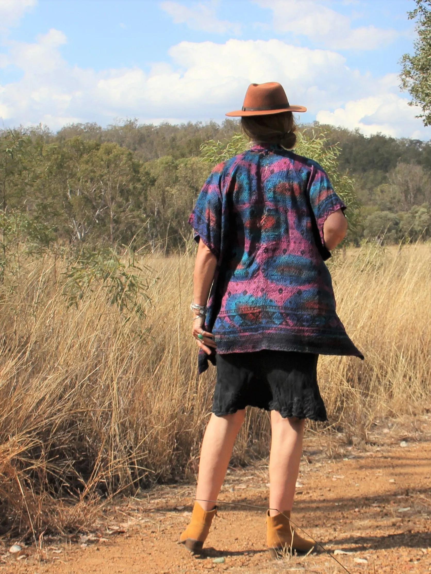 Kimono - silk reversible featuring hand stitching and pockets - Spheres