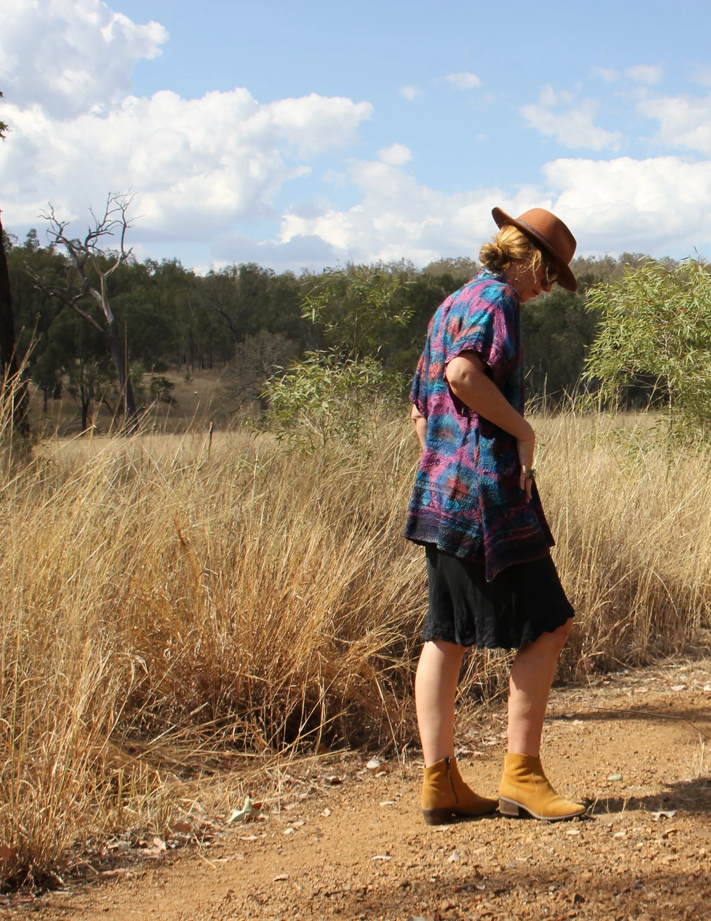 Kimono - silk reversible featuring hand stitching and pockets - Spheres