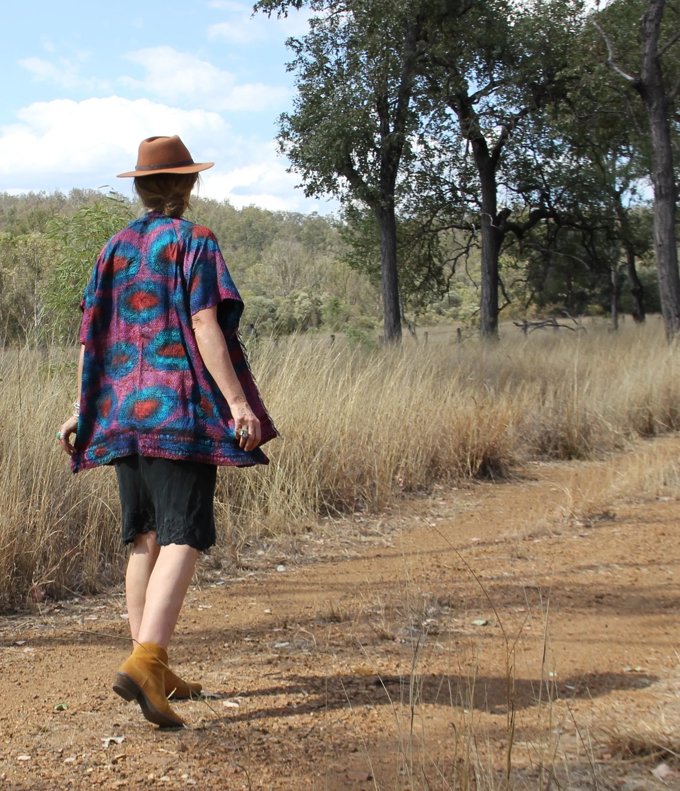 Kimono - silk reversible featuring hand stitching and pockets - Spheres