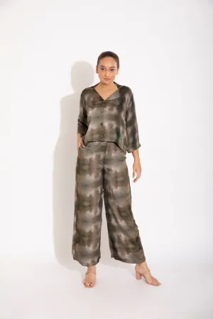 Lapelled Shirt And Pants