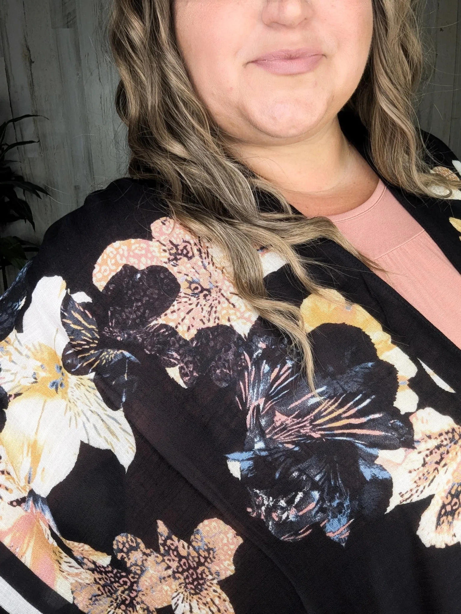 Lucy Floral Print Kimono in Black Neutrals