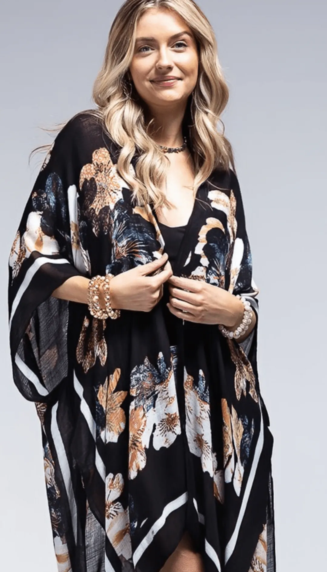 Lucy Floral Print Kimono in Black Neutrals
