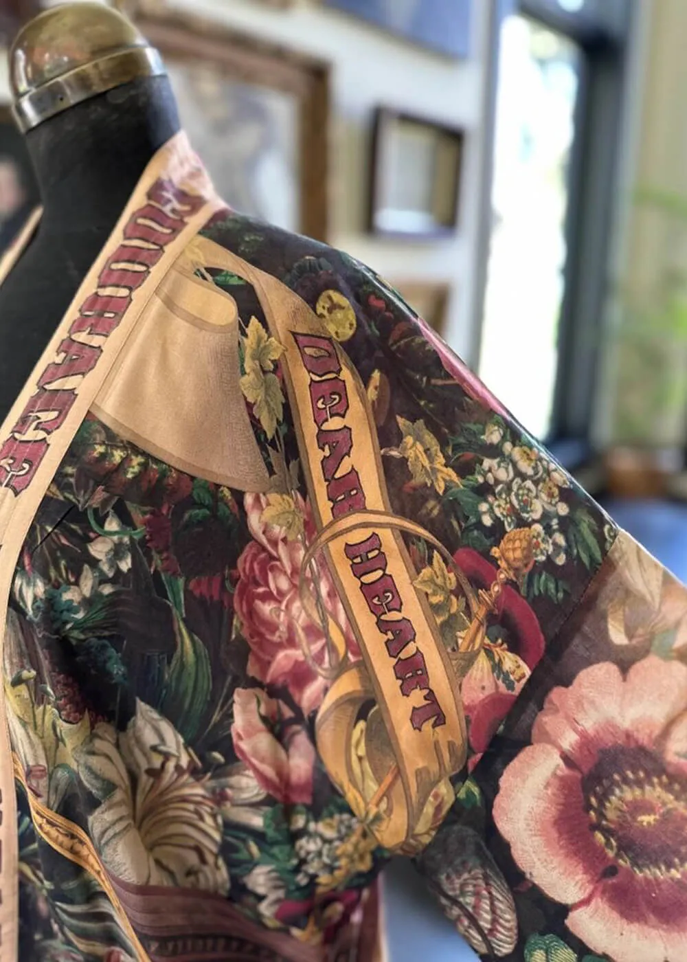 Market Of Stars Courage Dear Sacred Heart Short Kimono Multi