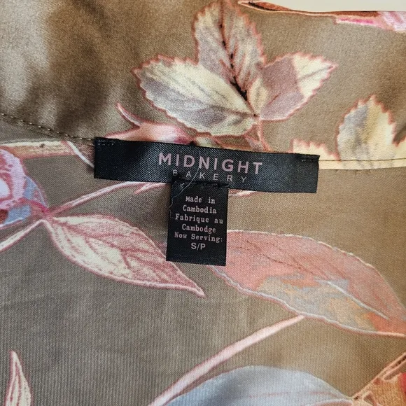 Midnight Bakery  Lovefest Satin Pajama Set Size Small