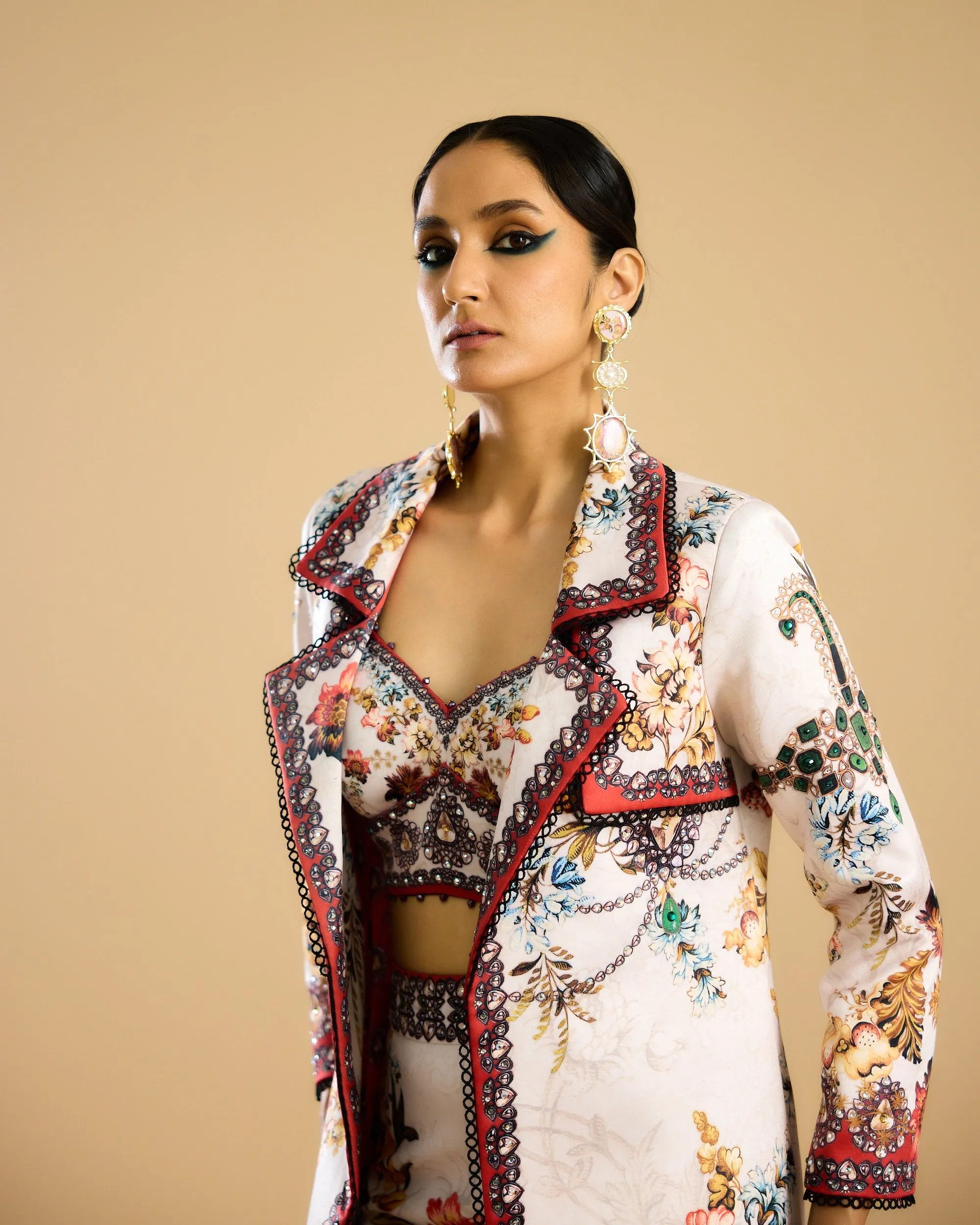 Nizam : Freya - Ivory/Red