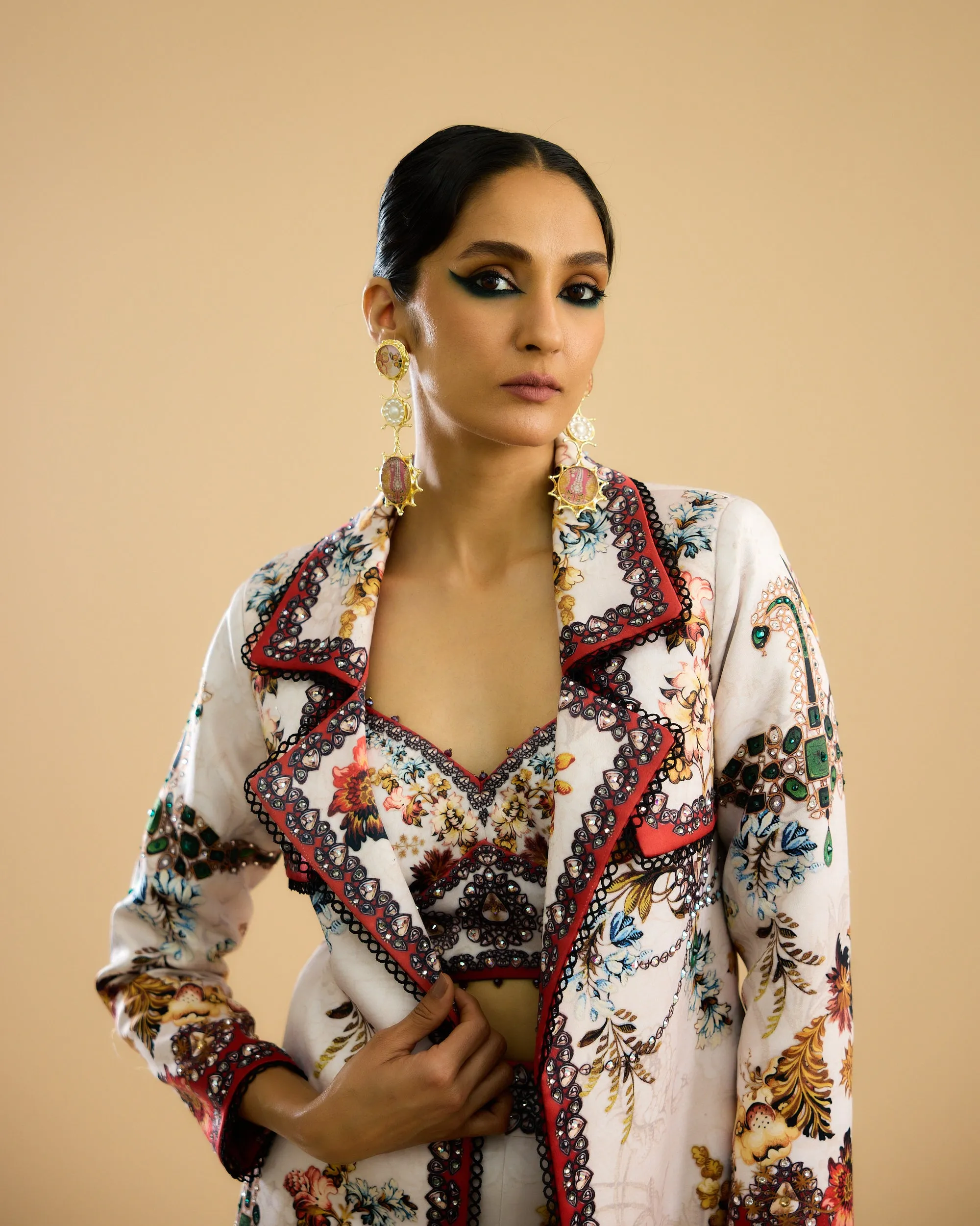 Nizam : Freya - Ivory/Red