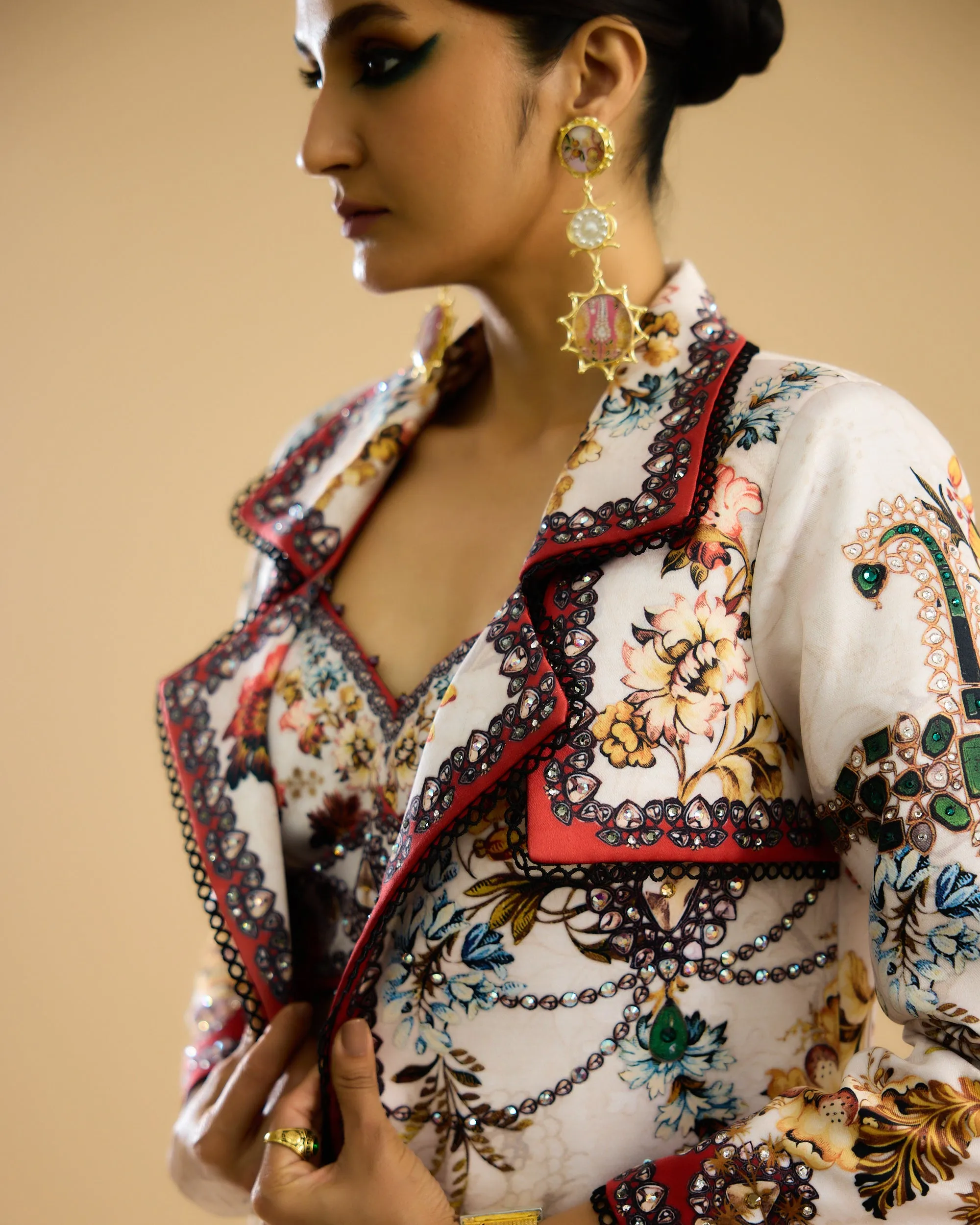 Nizam : Freya - Ivory/Red