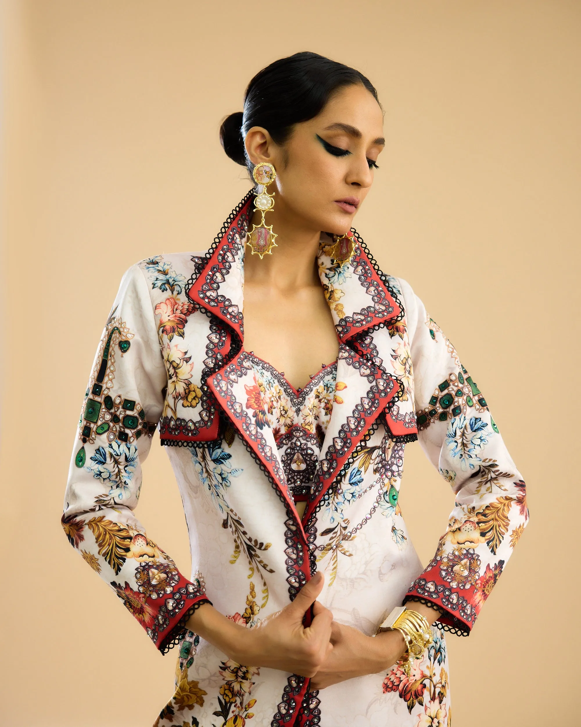 Nizam : Freya - Ivory/Red