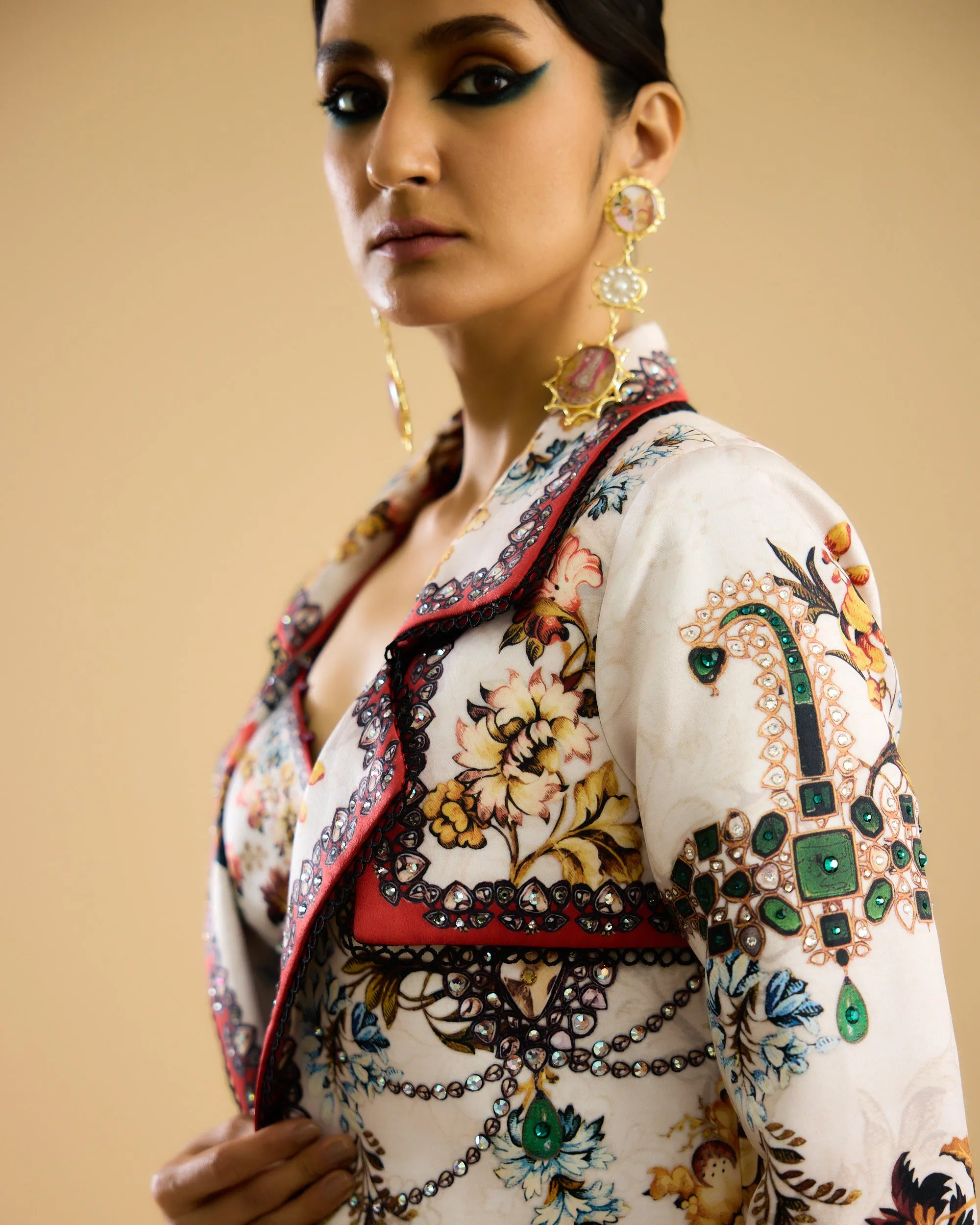 Nizam : Freya - Ivory/Red