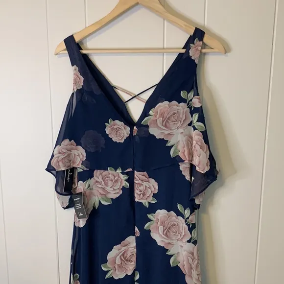 NWT Lulus The Very Thought of You Navy Blue Floral Print Maxi Dress Size Small