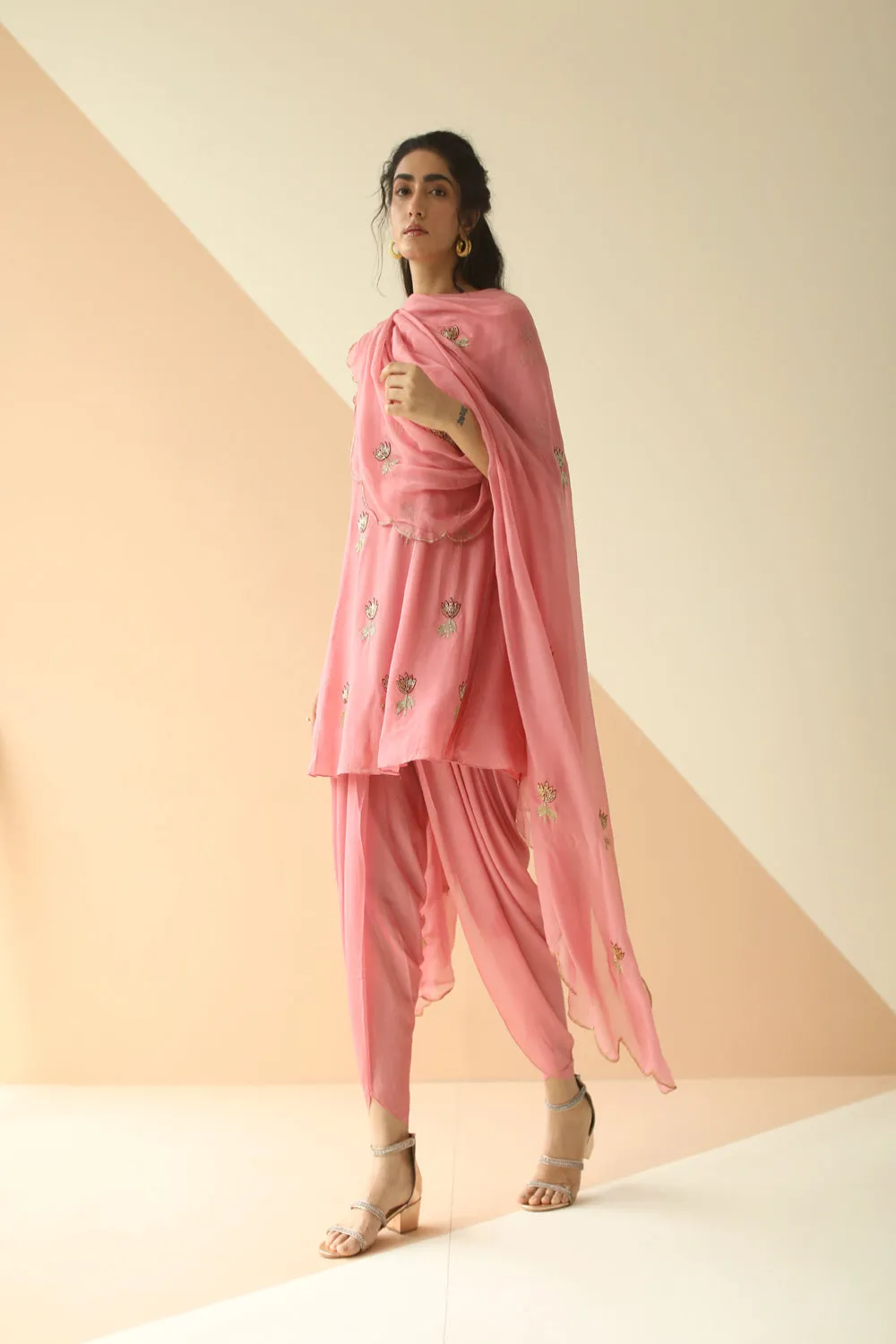 PINK MAUVE BUTI PEPLUM DHOTI WITH SCALLOP DUPATTA