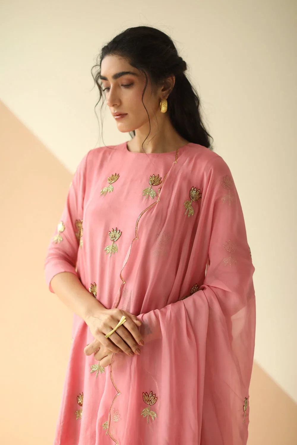 PINK MAUVE BUTI PEPLUM DHOTI WITH SCALLOP DUPATTA