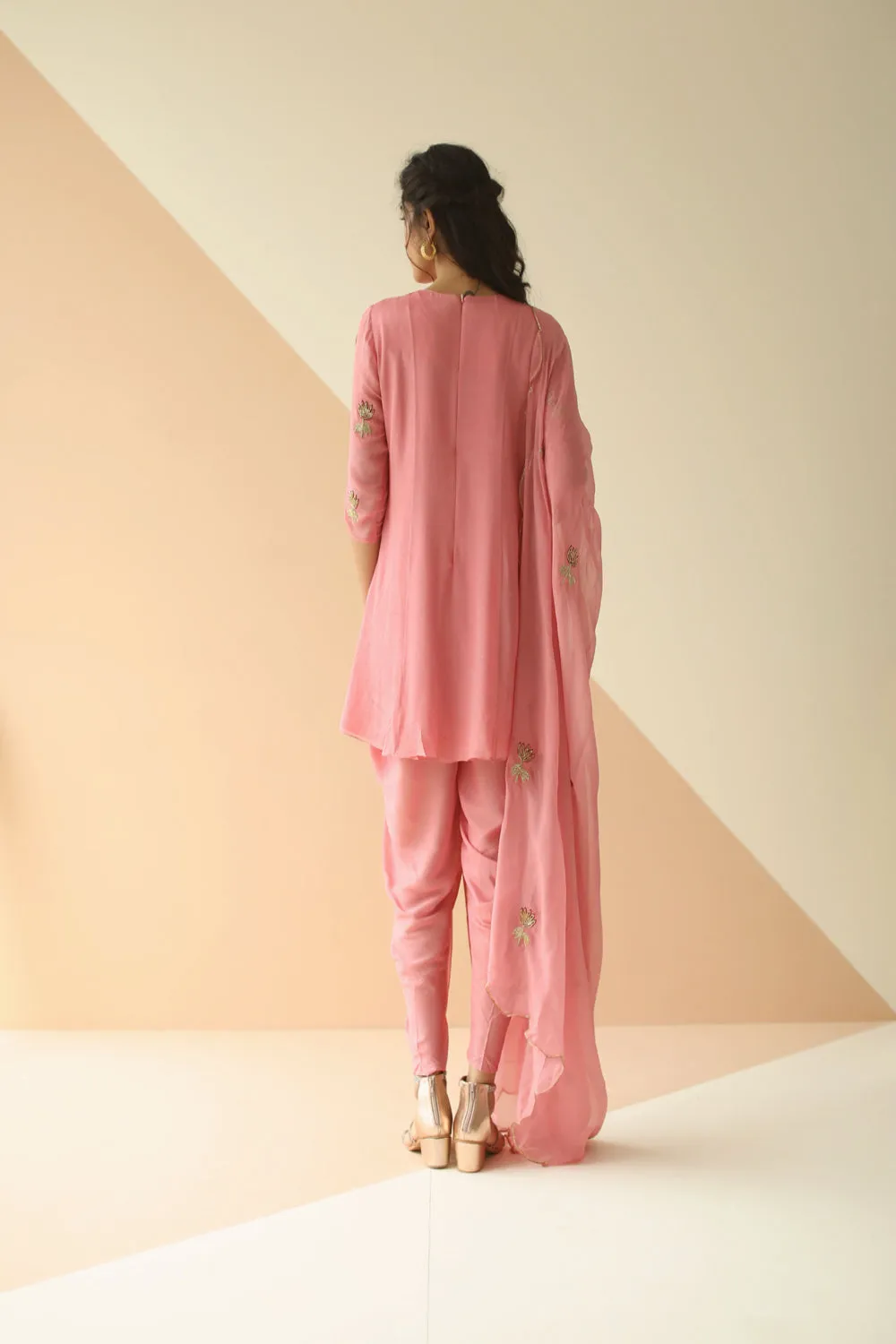 PINK MAUVE BUTI PEPLUM DHOTI WITH SCALLOP DUPATTA