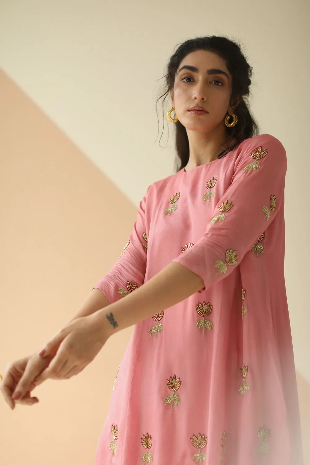 PINK MAUVE BUTI PEPLUM DHOTI WITH SCALLOP DUPATTA