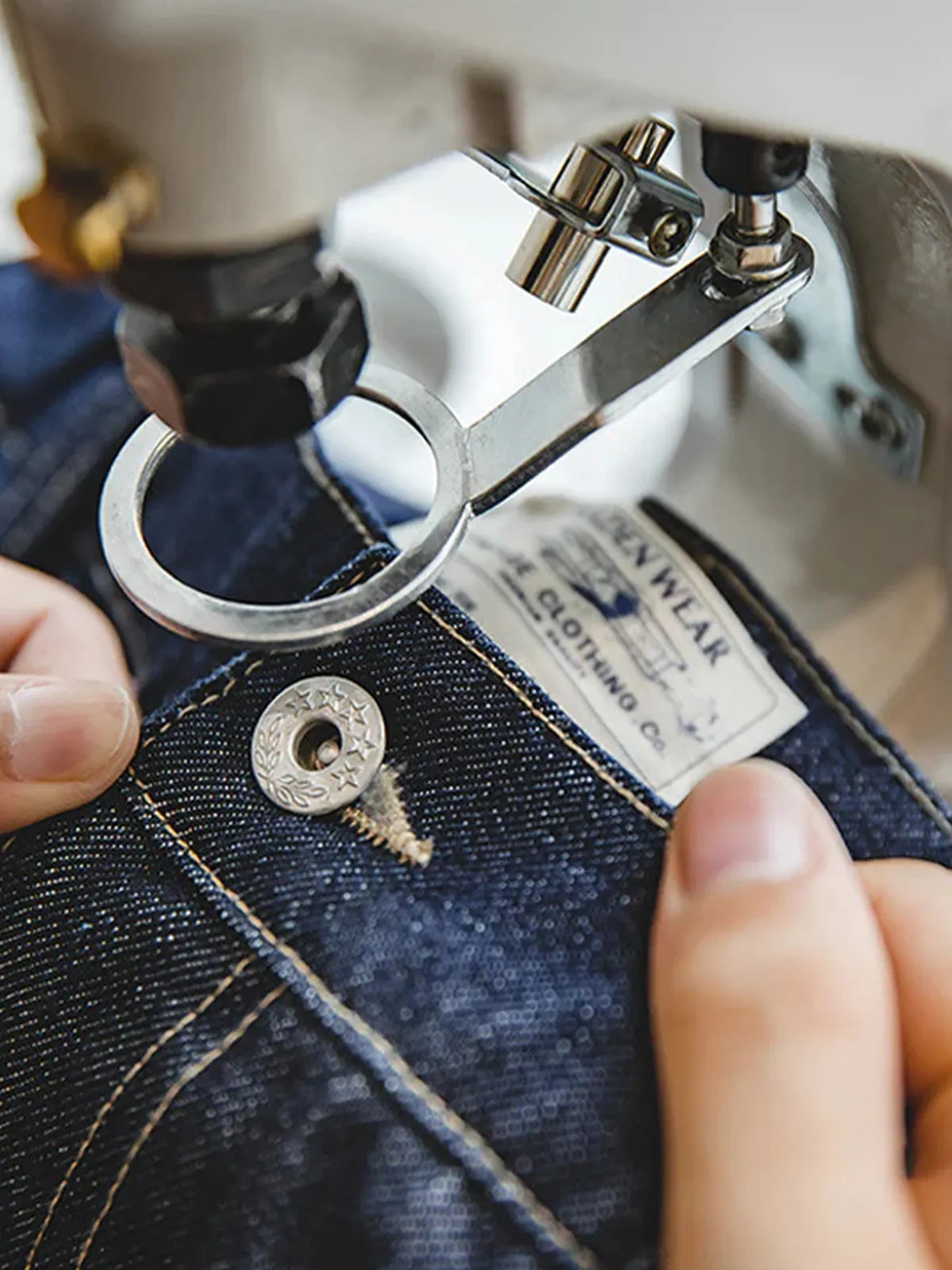 Pleated Tanned Jeans