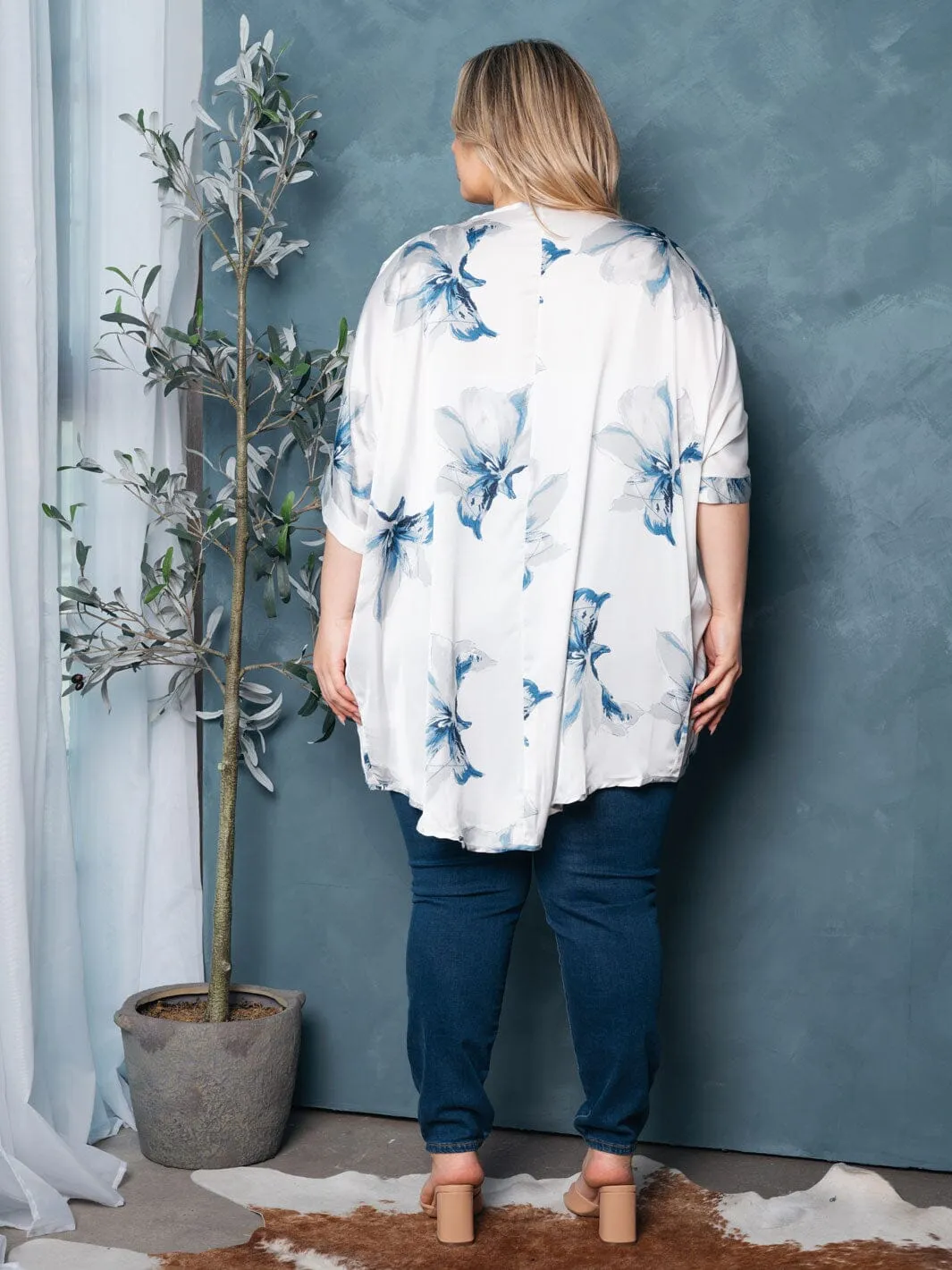 PLUS SIZE SHORT SLEEVE OPEN FRONT FLORAL CARDIGAN
