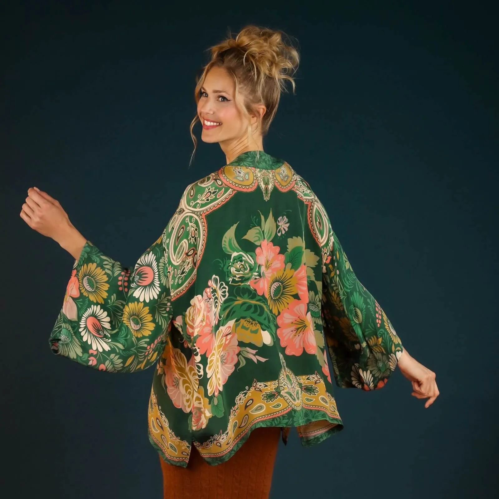 Powder Folk Art Floral Luxury Short Kimono