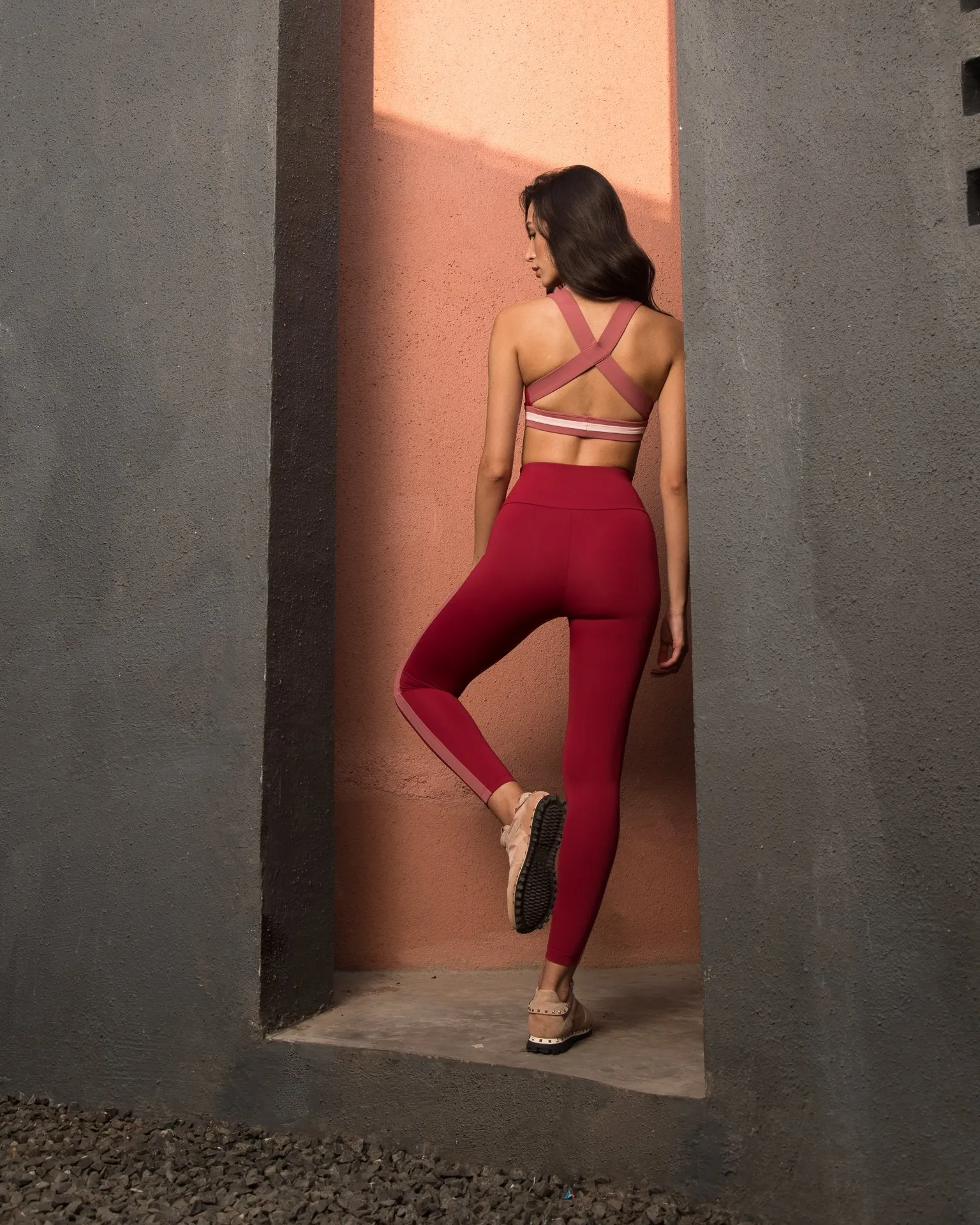 Power Play Sports Bra in Scarlett/ Canyon