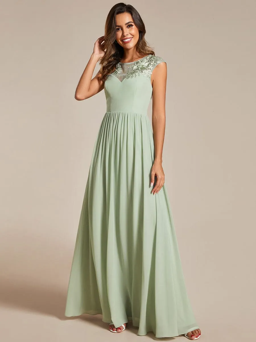 Robe de soirée trapèze à manches courtes et col rond en mousseline de soie avec imprimé sur les épaules(Vente finale)