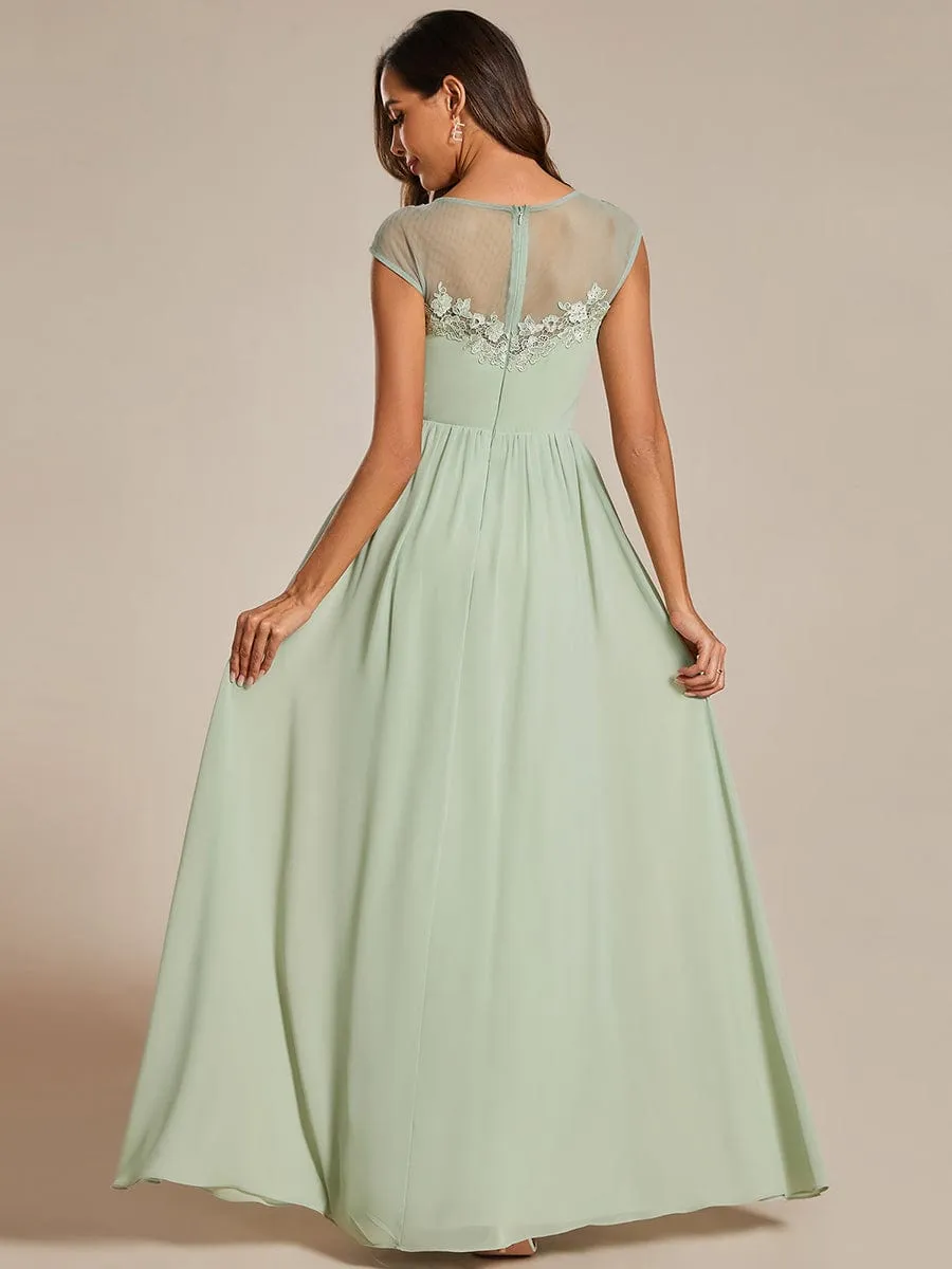 Robe de soirée trapèze à manches courtes et col rond en mousseline de soie avec imprimé sur les épaules(Vente finale)