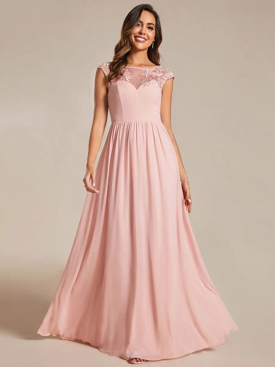 Robe de soirée trapèze à manches courtes et col rond en mousseline de soie avec imprimé sur les épaules(Vente finale)