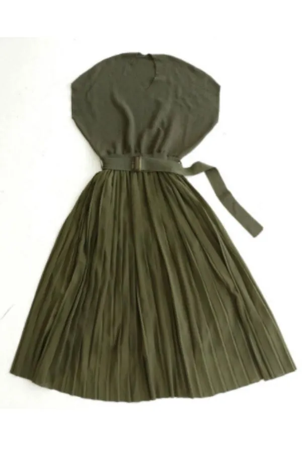 Round Neck Chiffon Hem Maxi Dress (Fit. up to 220lbs)
