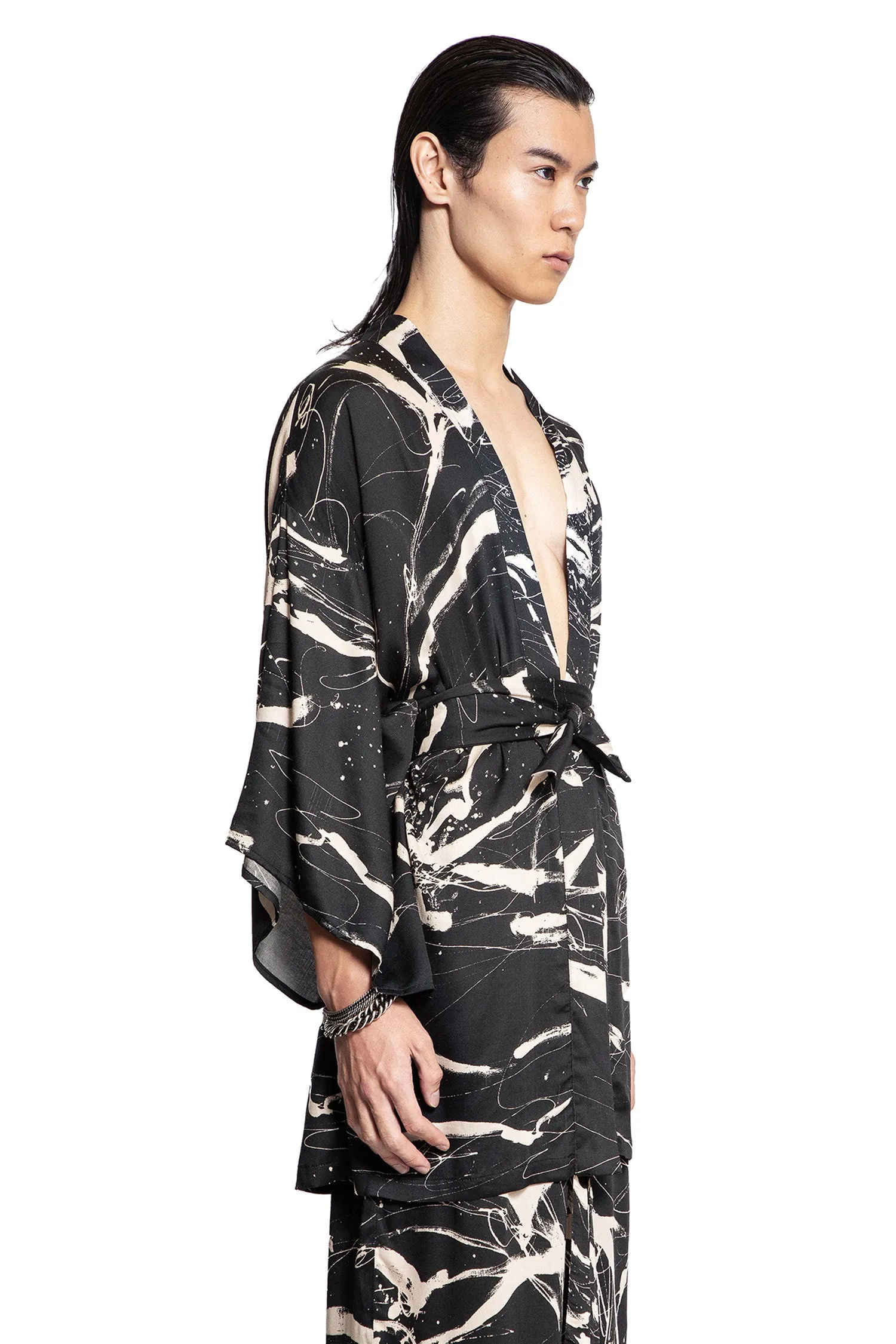 Script Kimono in Black