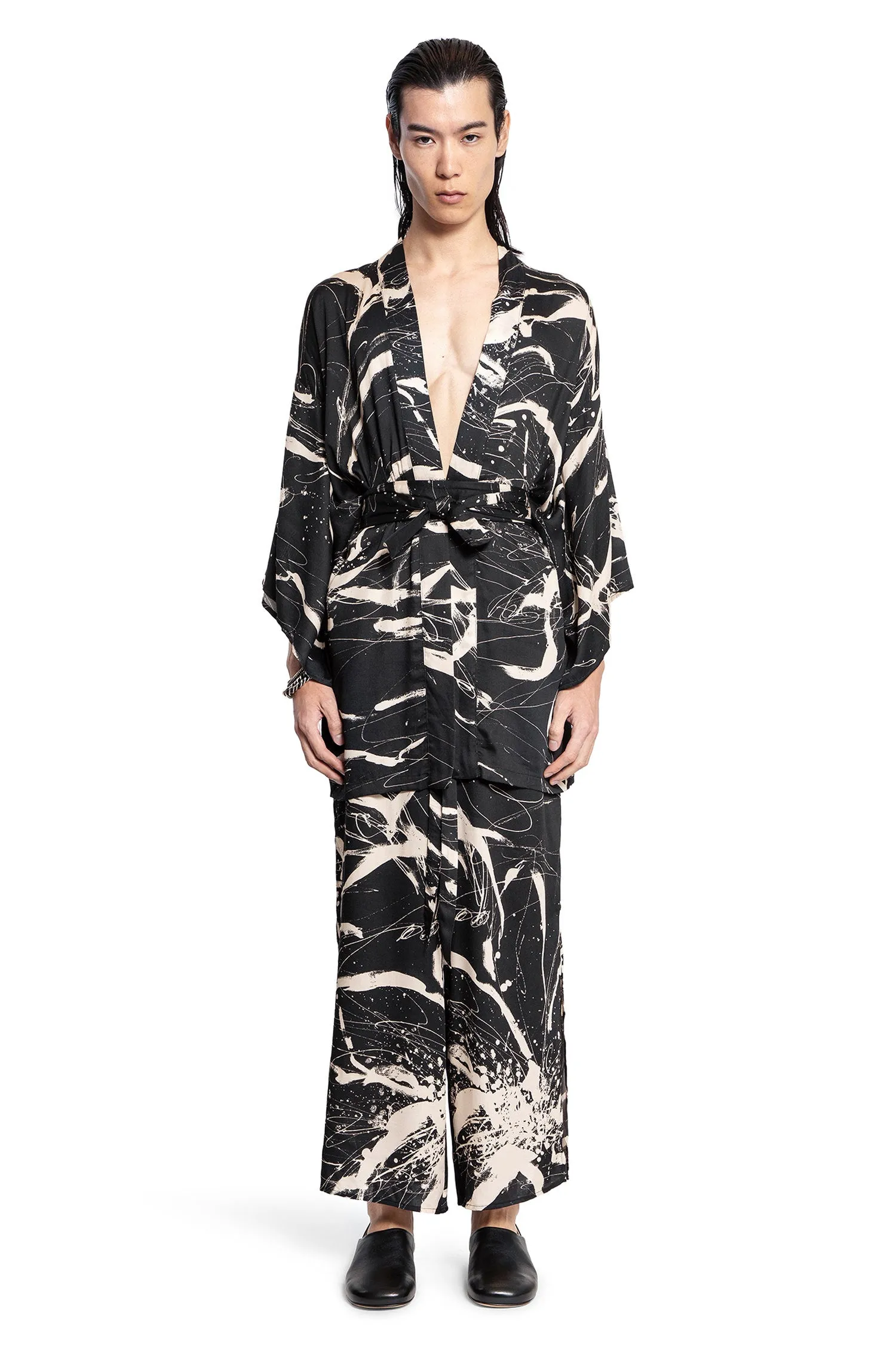 Script Kimono in Black