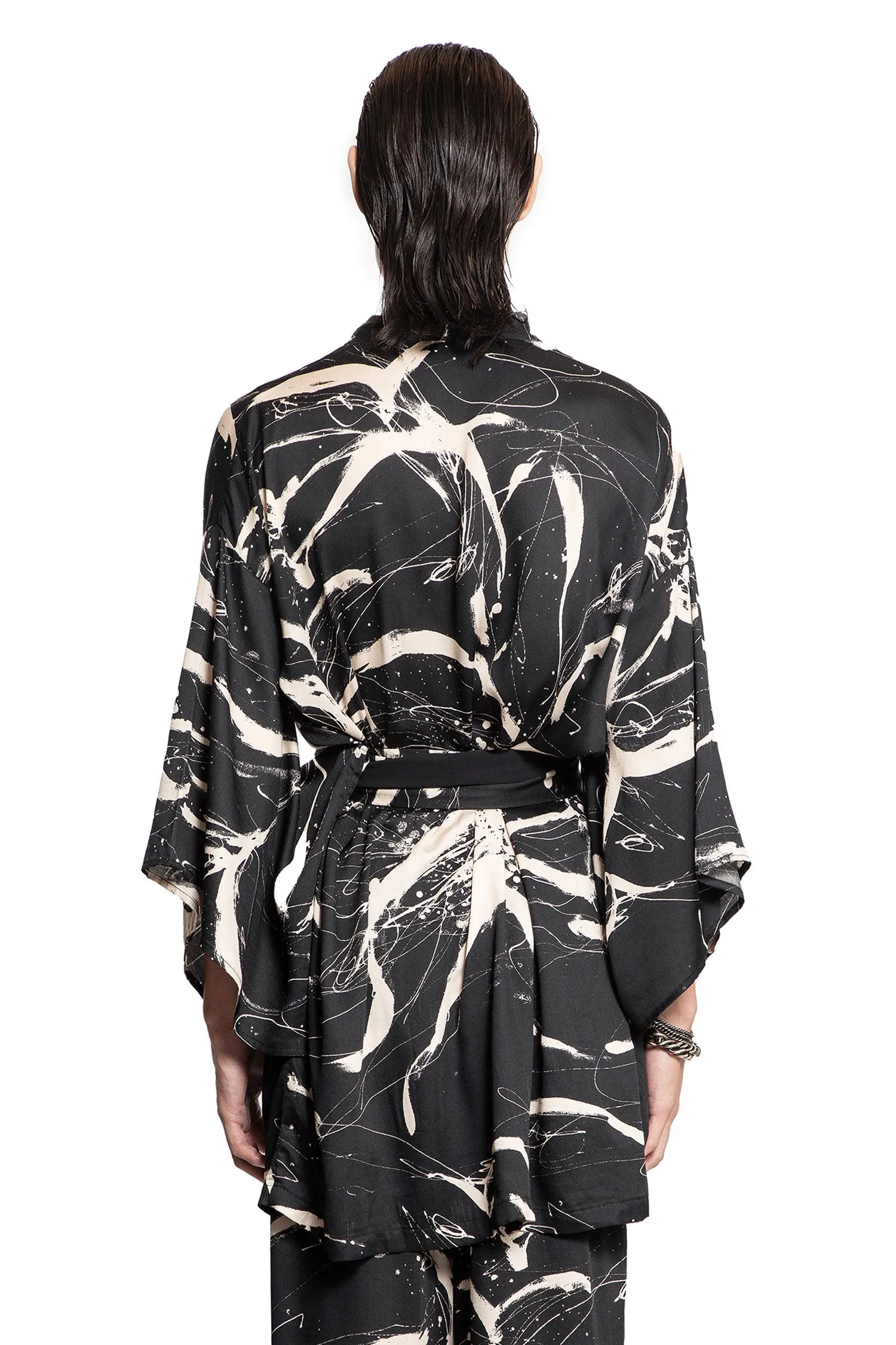 Script Kimono in Black